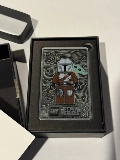NEW LEGO Star Wars (5010325) The Mandalorian and Grogu Metal Card - Exclusive!