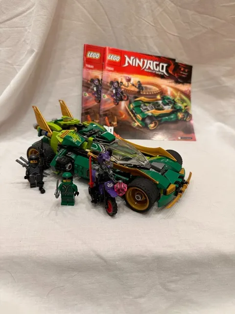 Pre-owned LEGO Set Ninjago 70641 Ninja Nightcrawler Figs & instructions included
