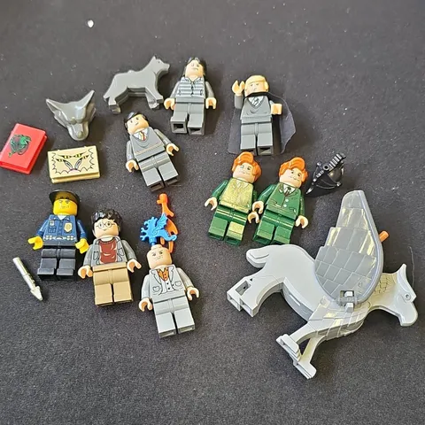 LEGO Harry Potter Minifigure Lot hp037 4730 w/ Accessories Animal Figure 17pc