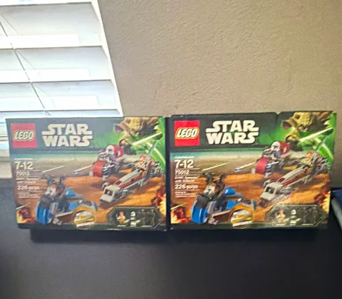 LEGO Star Wars Clone Wars 75012 BARC Speeder Sidecar 226pc Yoda 2 Boxes