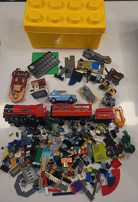 3.75 Lbs + LEGO Storage Brick 8 Stud Large Yellow Container Plastic Bin (B1-E)