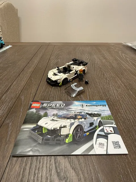LEGO Speed Champions 76900 Koenigsegg Jesko Complete w/ Manual Retired