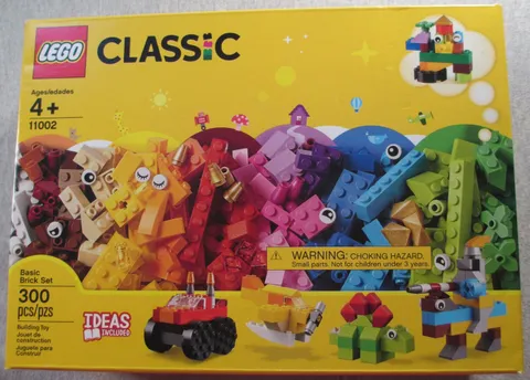 Basic Brick Set #11002 - Sealed box - LEGO Classic - 300 pieces