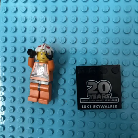 Lego Star Wars Episode 4/5/6 Minifigure Luke Skywalker Pilot B2 DAMAGED READ