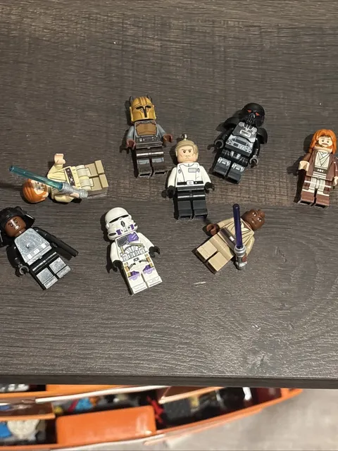 LEGO Star Wars Mixed Lot of Minifigures, Lot Of Eight