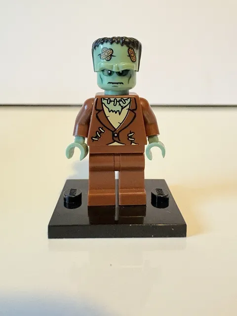 Lego The Monster Minifigure Frankenstein Collectible Series 4 CMF Complete