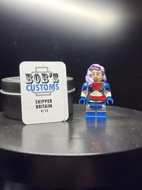 LEGO Bobs Customs Captain Britain Marvel Minifigure (UV)