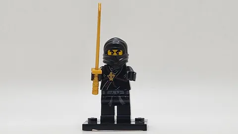 LEGO minifigure Cole njo0006 Ninjago Golden Weapons 2112 2263 2516       read