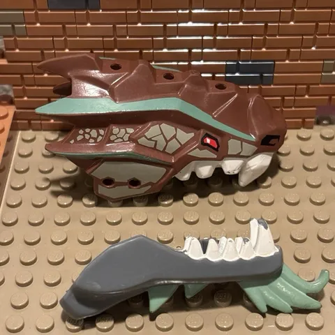 LEGO Ninjago 2509 Earth Dragon Defence head only pieces 93072pb02 & 93071pb01