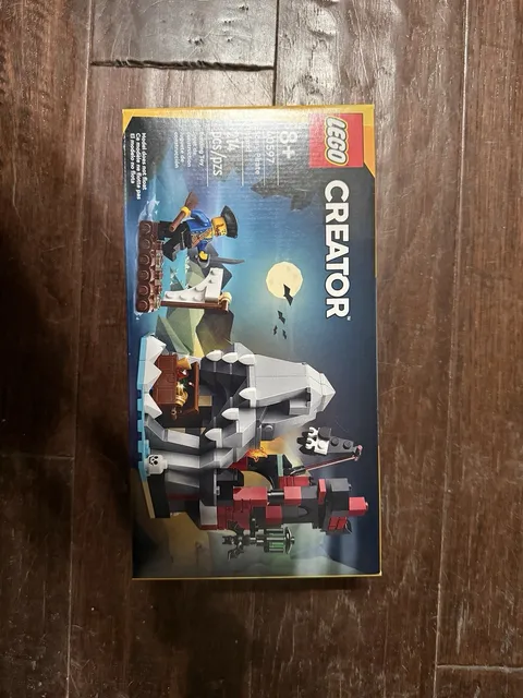 LEGO Creator Scary Pirate Island 40597 Limited Edition 214pcs 8+ Set