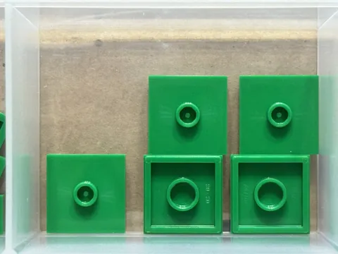 LEGO Parts - Green Plate 2 x 2 1 Stud in Center (Jumper) - No 87580 - QTY 5