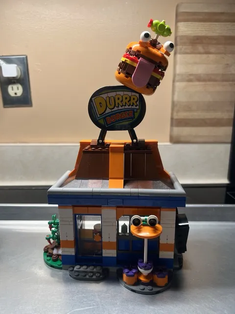 LEGO Fortnite Durrr Burger Restaurant 77076- No MiniFigures-Already Assembled