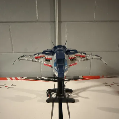 LEGO Marvel Avengers Quinjet Jet Aircraft Model on Display Stand Blue Gray Red