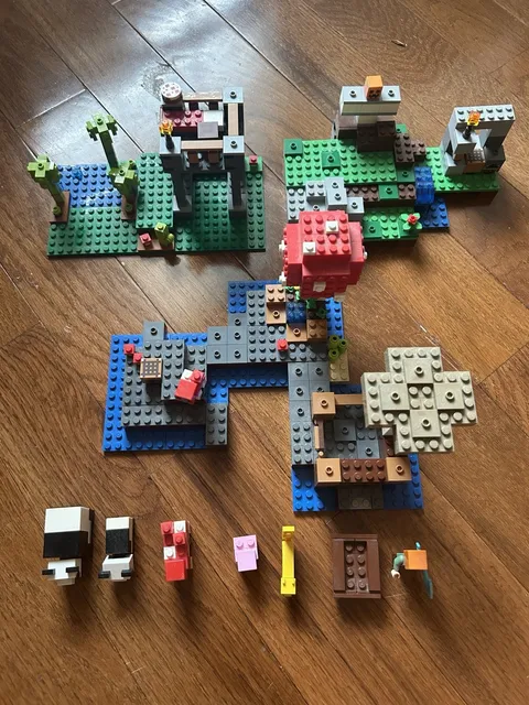 LEGO Minecraft Set Lot 3 99.9% Complete Sets Retired Disassembled-Organized