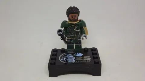 LEGO Star Wars - Darth Maul's Sith Infiltrator (75383) Saw Gerrera Minifigure