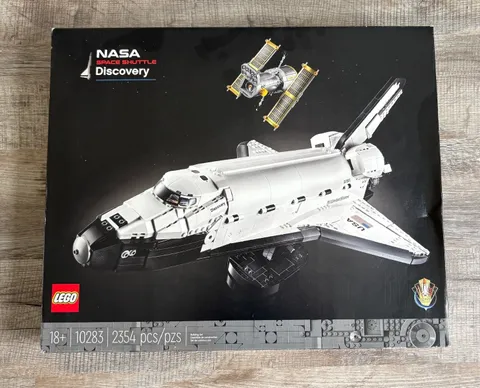 LEGO Icons: NASA Space Shuttle Discovery (10283) New In Box!