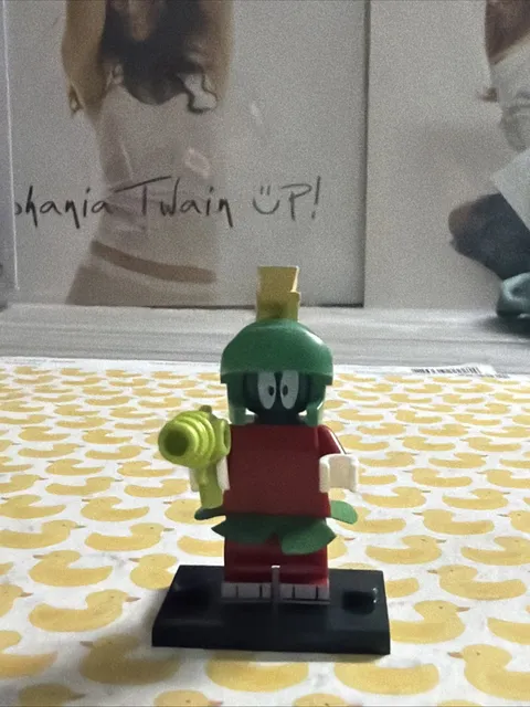 MARVIN THE MARTIAN LEGO MINIFIG FIGURE warner bros looney tunes alien mars