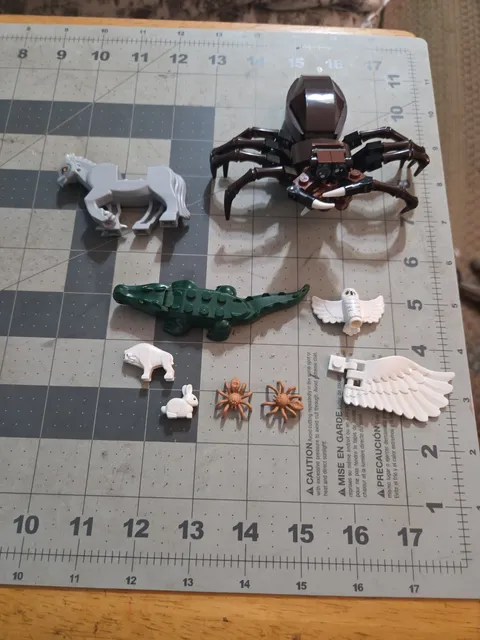8 Lego Animals 3 Spiders, Alligator, Owl Etc Harry Potter
