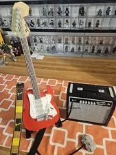 LEGO Ideas Fender Stratocaster Electric Guitar (21329) Pristine Sold As Is