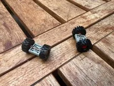 2 x Vintage LEGO Wheels Ref 122c01assy3 Set 6363/6391/7823/7720/6385/7727