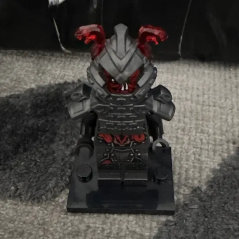 LEGO Armored Minifigure Gray & Red Red Horned Helmet with Display Stand