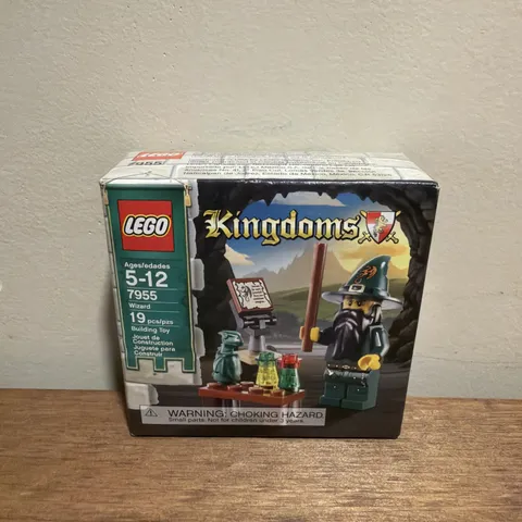 LEGO Kingdoms Castle: Wizard (7955) Retired in 2010 NEW in Box Sealed