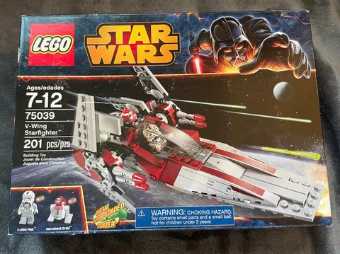NEW Sealed LEGO 75039 Star Wars V-Wing Starfighter (Retired Set)