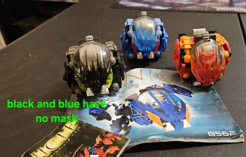 LEGO BIONICLE Set 8561, 8562,8563 & 8562 Manual Instructions. Incomplete