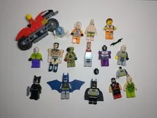 Vintage Mixed Lot of Various LEGO Figures and Pieces Fast Shipping