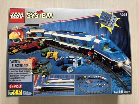 Lego Railway Express 4561 Passenger & Cargo 9V TRAIN System - New UnOpened.