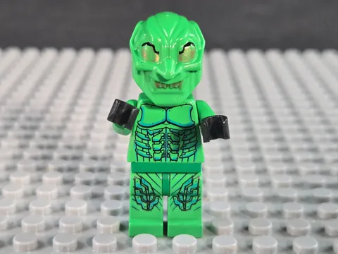 Lego Marvel Green Goblin 2, Gold Eyes torso crack spd006 SHIPS Saturday