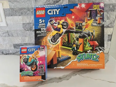 Lego City Stuntz Stunt Park 60293  LEGO City Stuntz 60310 Chicken Stunt Bike New
