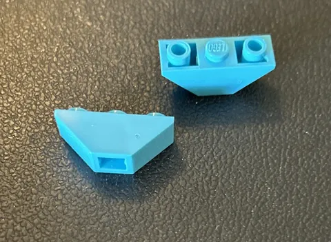 LEGO 2341 Medium Azure Slope Inverted 45 3 x 1 Double Lot 2 Pieces