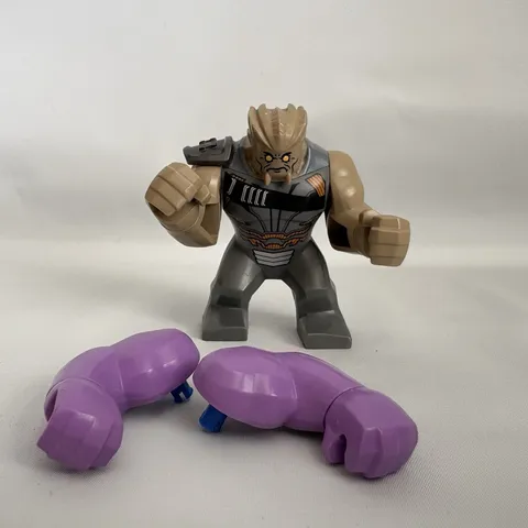 LEGO Marvel Super Heroes Cull Obsidian Big Fig Minifigure (76108) Purple Arms