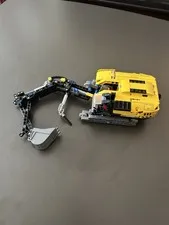 Lego 42121 Heavy Duty Excavator