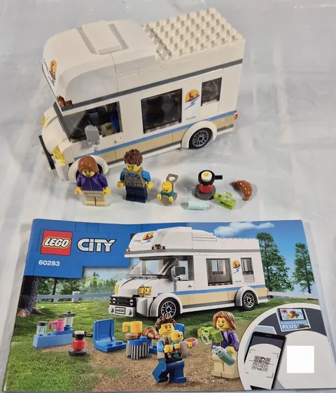 Lego City #60283 Holiday Camper Van 2021 - 100% Complete with Instructions
