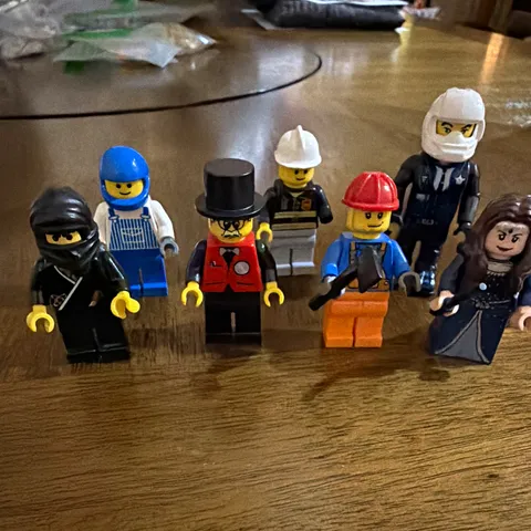 LEGO Minifigures Lot of 7 - Ninja, Construction Worker, Top Hat, Woman, Police