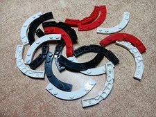 LEGO BULK LOT 18 ROUND CORNER PLATE 5X5 MACARONI #80015 RED BLACK WHITE