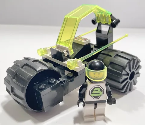 LEGO 6851 Blacktron 2 Tri-Wheeled Tyrax Complete Vintage Retired Set From 1991
