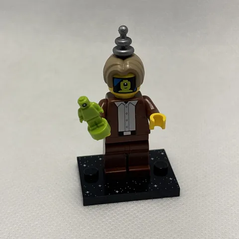 LEGO 71046 Series 26 Space Minifigures - Imposter With Green Alien