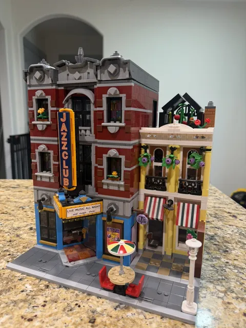 LEGO Creator Expert Jazz Club 10312 COMPLETE Modular Building w/ Minifigures