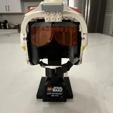 LEGO Star Wars: Luke Skywalker (Red Five) Helmet (75327)