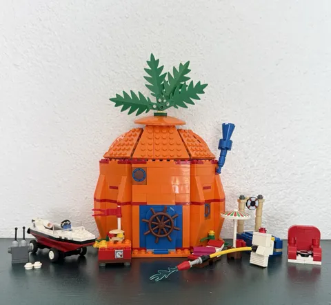 LEGO 2009 SpongeBob #3834 Good Neighbours at Bikini Bottom Set