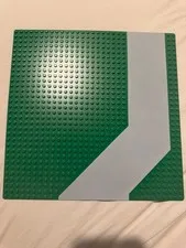 Vintage LEGO Baseplate 32 x 32 with Driveway (Part #4478p01)