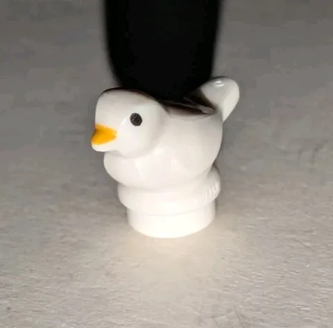 LEGO Small White Bird w/ Black Eyes & Bright Light Orange Beak 41835pb01 Minifig