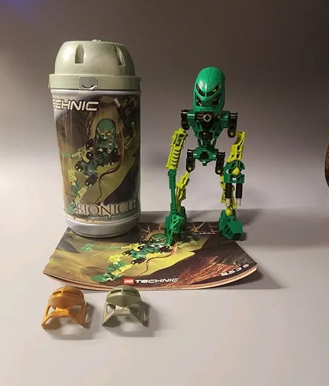 LEGO BIONICLE: Lewa (8535) With Gold And Silver Masks
