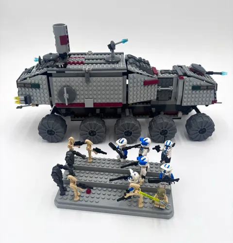 LEGO Star Wars 7261 Clone Turbo Tank (2005) Retired w/ Yoda Clone Trooper