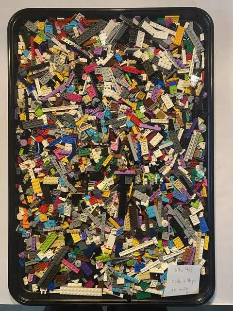 Lego 2X Flat Plates (Lot 5.01) – Random Selection of Sizes and Colors