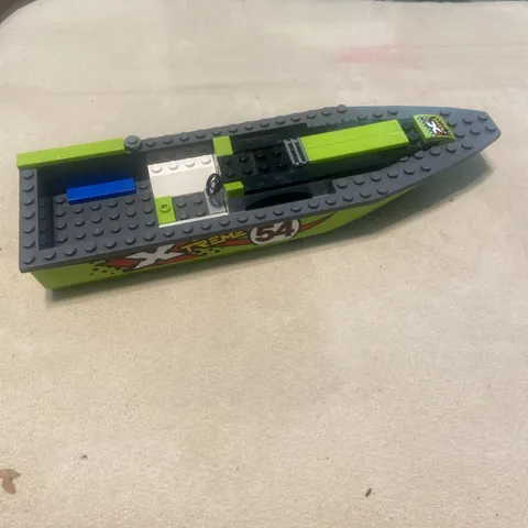 Lego Floating Boat 28 X 8 Lime Green Hull 92710 + Dark Bluish Gray Deck 92711