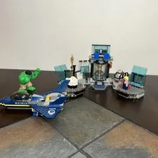 LEGO Marvel Super Heroes Hulk's Helicarrier Breakout set (6868) As Is